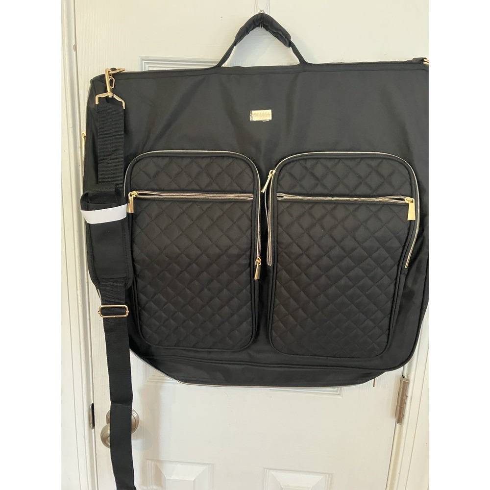 NWOT Benoss Milan Black Quilted Hanging Travel Garment Bag Gold Gardware Strap
